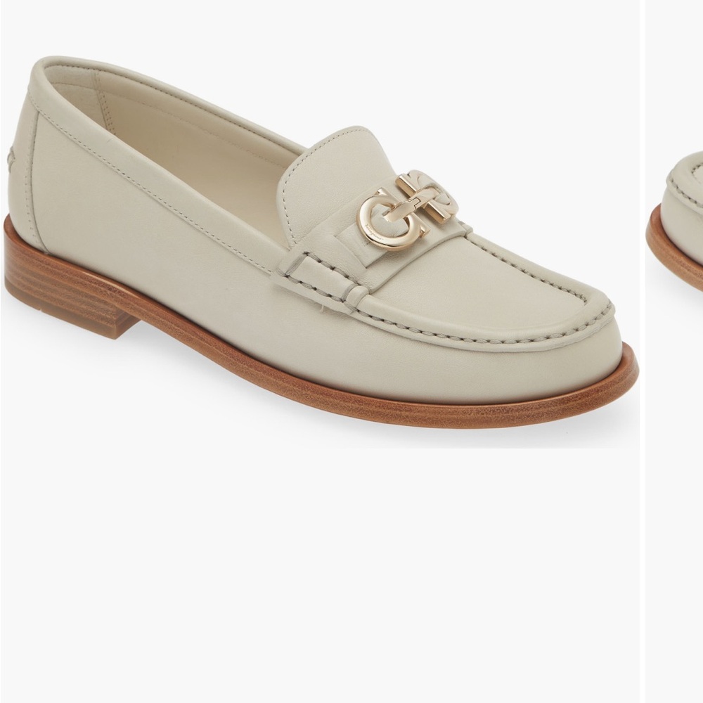 Women's Ferragamo Cream Loafers